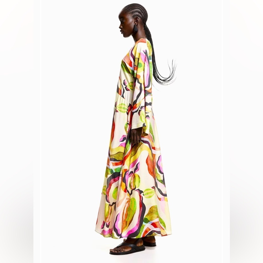 H&M Limited edition collection 2024
Kaftan dress size S. - Picture 6 of 12